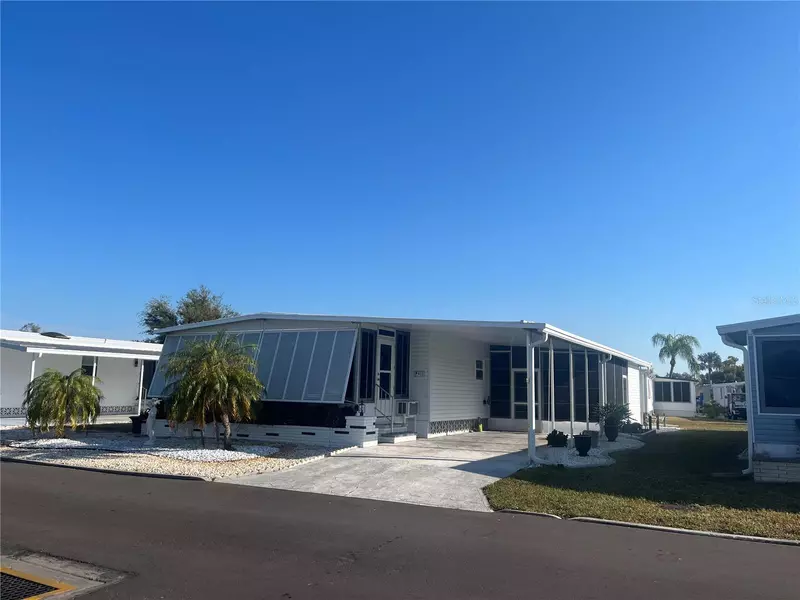 922 CORTINA BLVD, Venice, FL 34285