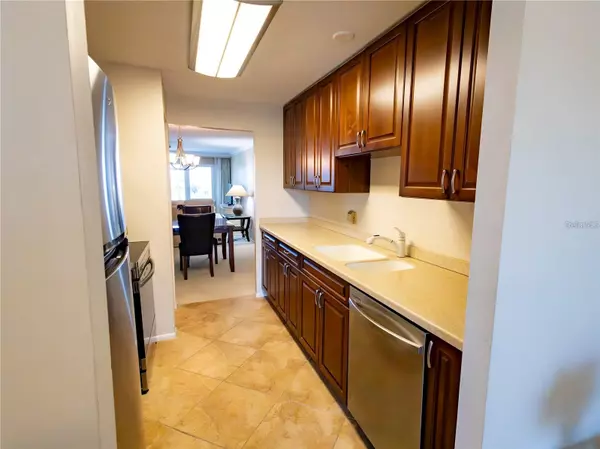 Venice, FL 34285,500 THE ESPLANADE N #306