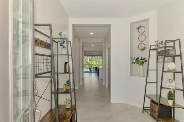 Port Charlotte, FL 33953,15952 HONEY SUCKLE ST