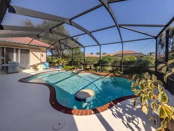 Venice, FL 34293,529 LAKE OF THE WOODS DR