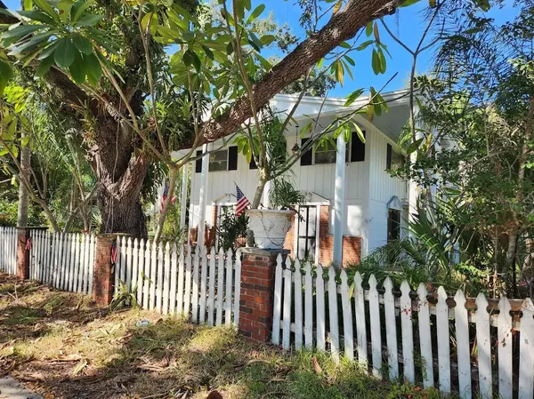 Venice, FL 34293,286 SHAMROCK DR