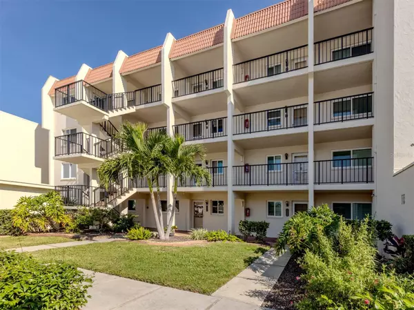 Venice, FL 34285,230 SANTA MARIA ST #330