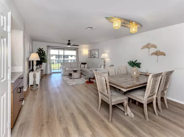 Venice, FL 34285,400 MISSION TRL E #D