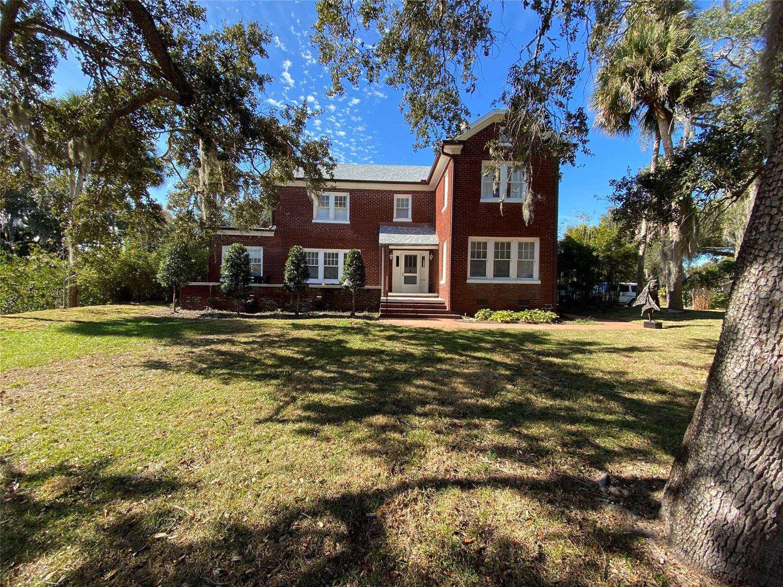 New Smyrna Beach, FL 32168,1802 S Riverside DR