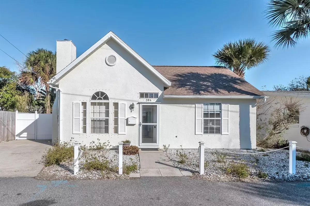 New Smyrna Beach, FL 32169,304 Esther ST