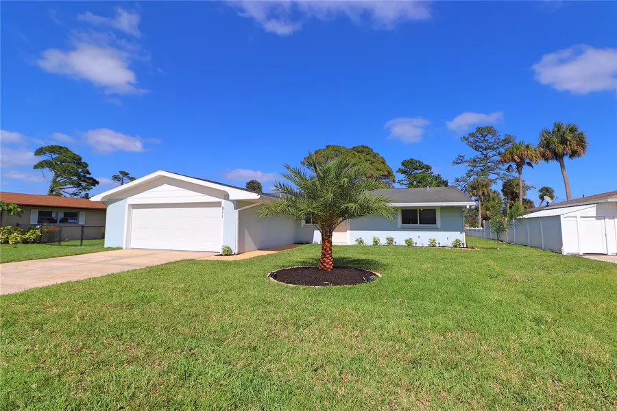 811 Fairway Drive, New Smyrna Beach, FL 32168