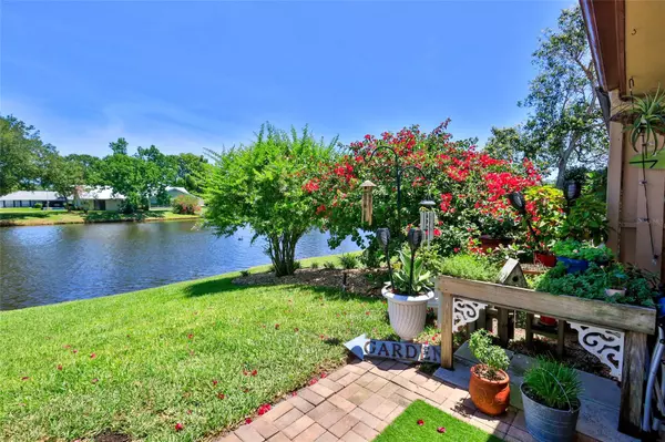 New Smyrna Beach, FL 32168,28 Lake Fairgreen CIR