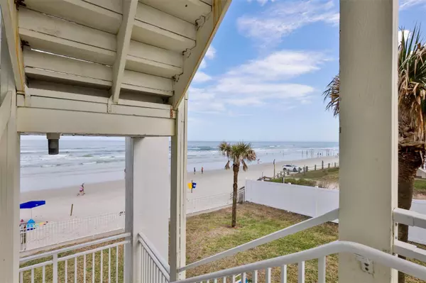 New Smyrna Beach, FL 32169,3509 S Atlantic AVE #214