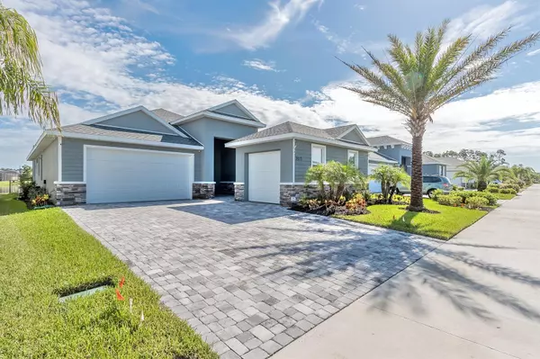 3017 King Palm DR,  New Smyrna Beach,  FL 32168