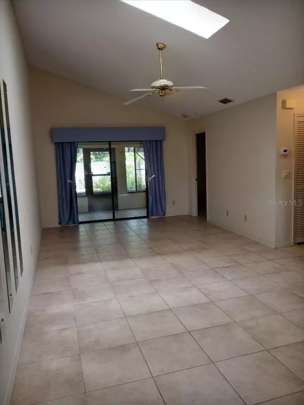 Edgewater, FL 32132,221 Shangri La CIR