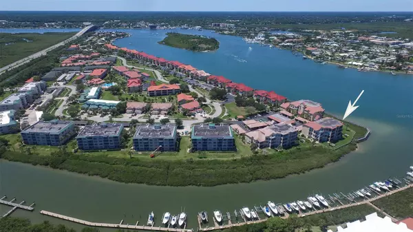 New Smyrna Beach, FL 32169,436 Bouchelle DR #202