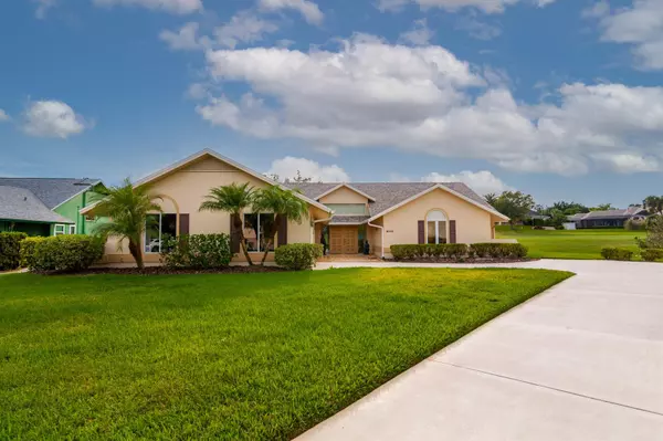 New Smyrna Beach, FL 32168,209 Bromely CIR