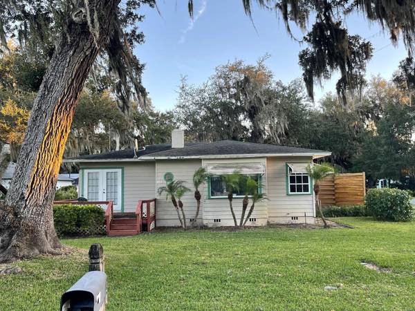 108 Louise AVE, New Smyrna Beach, FL 32168