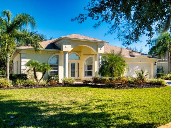 422 W Phillips Creek LN, New Smyrna Beach, FL 32168