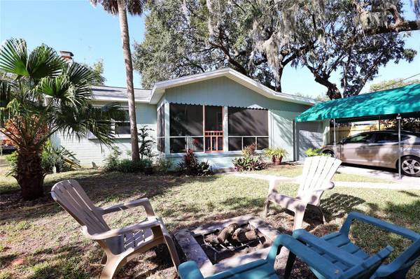 821 Craig ST, New Smyrna Beach, FL 32168