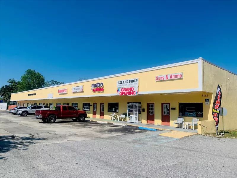 2111-2119, 2140, 2146 S Ridgewood AVE, Edgewater, FL 32141