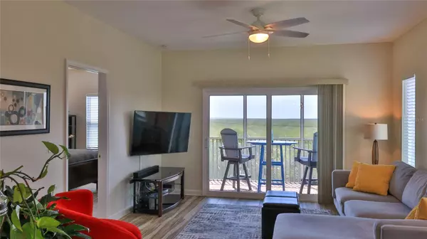 New Smyrna Beach, FL 32169,468 Bouchelle DR #329