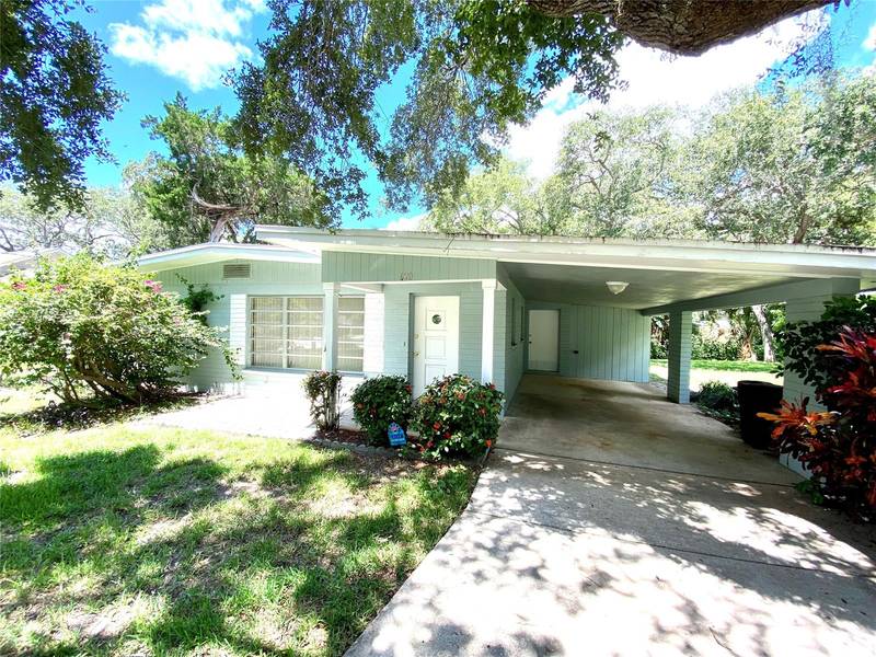 620 Yupon AVE, New Smyrna Beach, FL 32169