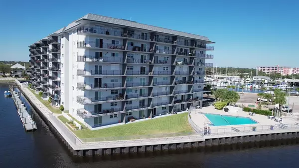 101 N Riverside DR #204, New Smyrna Beach, FL 32168