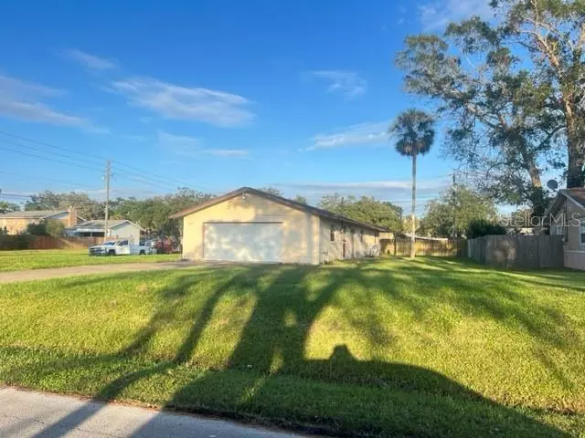 Edgewater, FL 32141,3003 Pine Tree DR