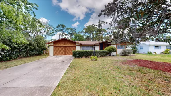 31 Fairway CIR, New Smyrna Beach, FL 32168