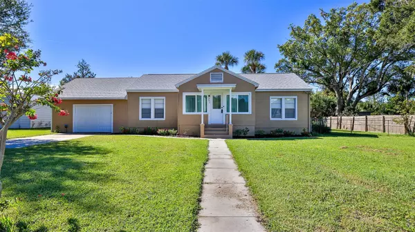 207 E Halifax AVE,  Oak Hill,  FL 32759