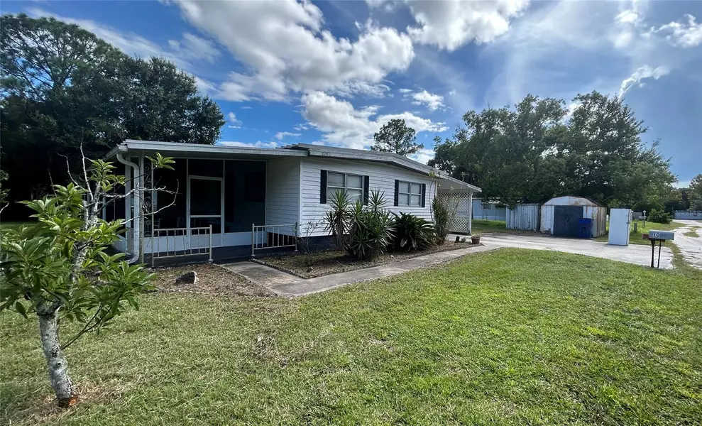 1060 Roberts LN, New Smyrna Beach, FL 32168