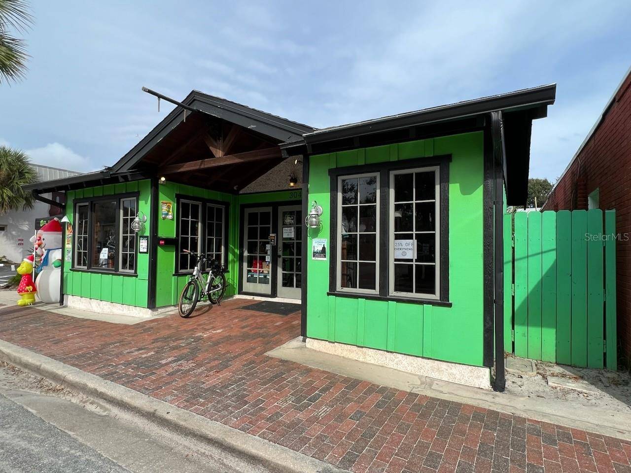 304 FLAGLER AVE, New Smyrna Beach, FL 32169