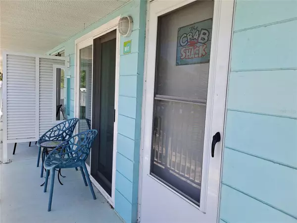 New Smyrna Beach, FL 32169,541 S PENINSULA AVE #B17