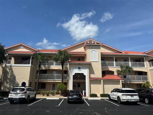 458 BOUCHELLE DR #103, New Smyrna Beach, FL 32169