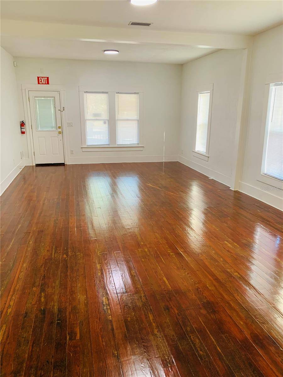 New Smyrna Beach, FL 32168,400 N ORANGE ST