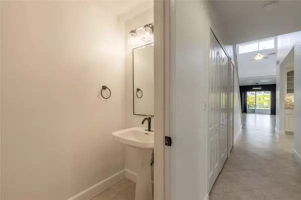 New Smyrna Beach, FL 32168,2266 HAWKS COVE CIR