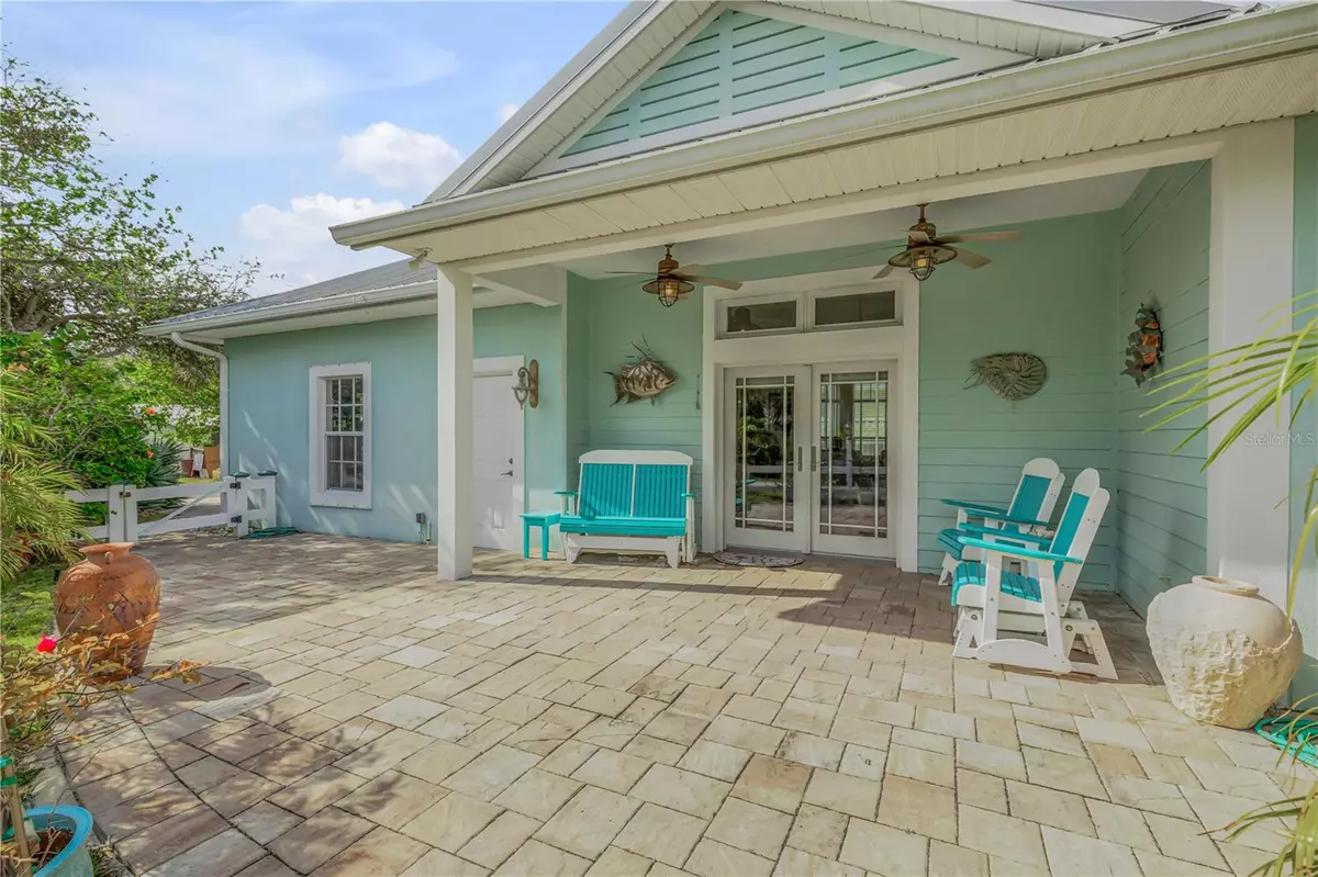 New Smyrna Beach, FL 32169,322 COLUMBUS AVE