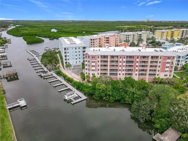 New Smyrna Beach, FL 32169,2 RIVERWALK DR #302