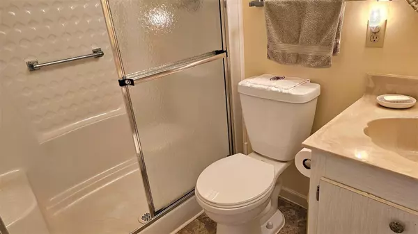 New Smyrna Beach, FL 32168,40 SANDRA CIR