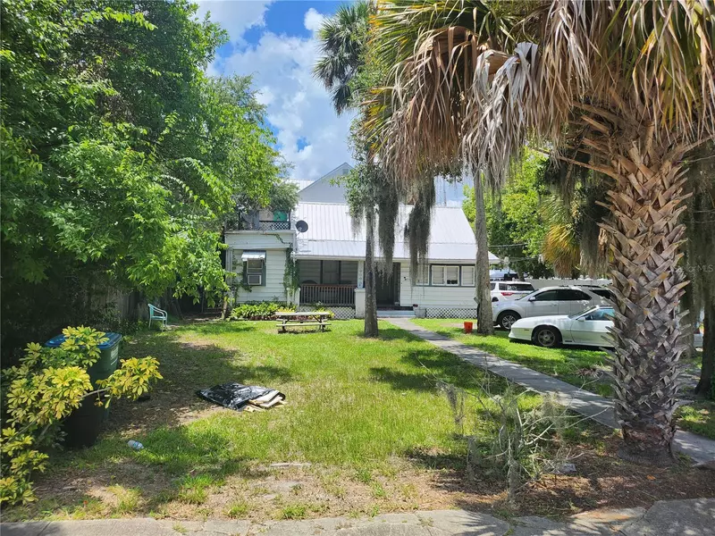 324 N ORANGE ST, New Smyrna Beach, FL 32168