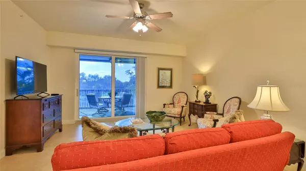 New Smyrna Beach, FL 32169,3 RIVERWALK DR #302