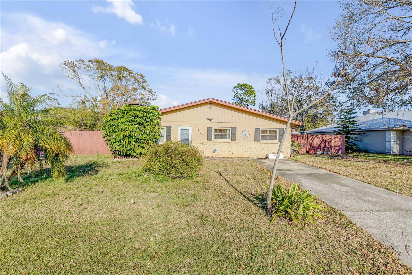 2323 QUEEN PALM DR, Edgewater, FL 32141