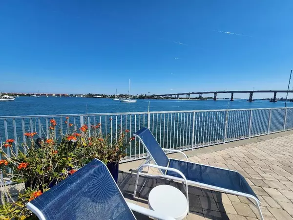 New Smyrna Beach, FL 32168,101 N RIVERSIDE DR #2090