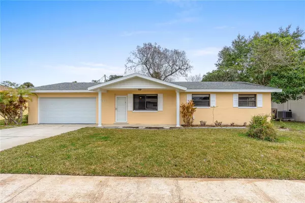 2211 BRIAN AVE, South Daytona, FL 32119