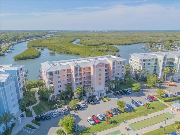 New Smyrna Beach, FL 32169,4 RIVERWALK DR #402