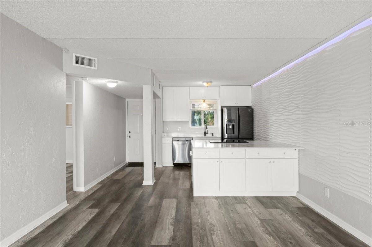 Daytona Beach, FL 32118,411 N HALIFAX AVE #212