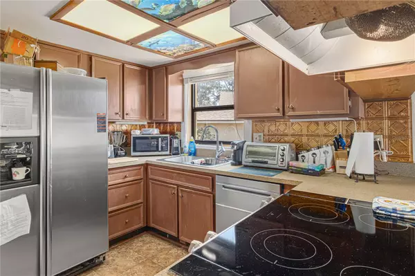 Edgewater, FL 32132,109 SHANGRI LA CIR