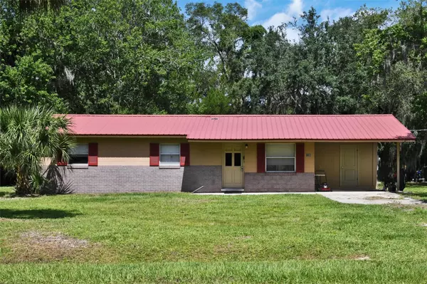 East Palatka, FL 32131,156 CYPRESS POINT CIR