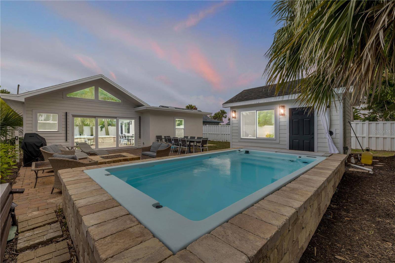 New Smyrna Beach, FL 32169,206 KIRKLAND RD