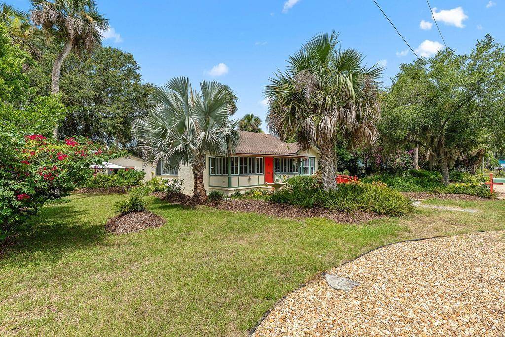 New Smyrna Beach, FL 32168,807 CRAIG ST