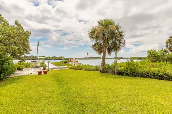 Edgewater, FL 32132,417 N RIVERSIDE DR