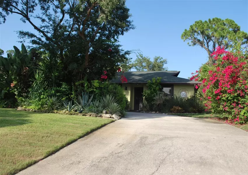 2813 SABAL PALM DR, Edgewater, FL 32141