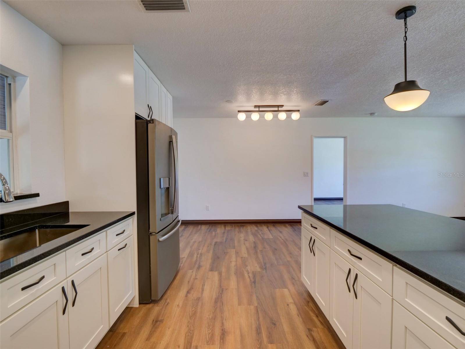 Sanford, FL 32773,305 SUNSET DR
