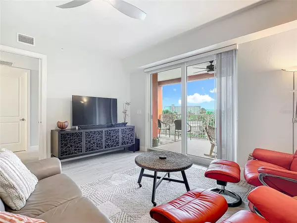 New Smyrna Beach, FL 32169,2 RIVERWALK DR #302